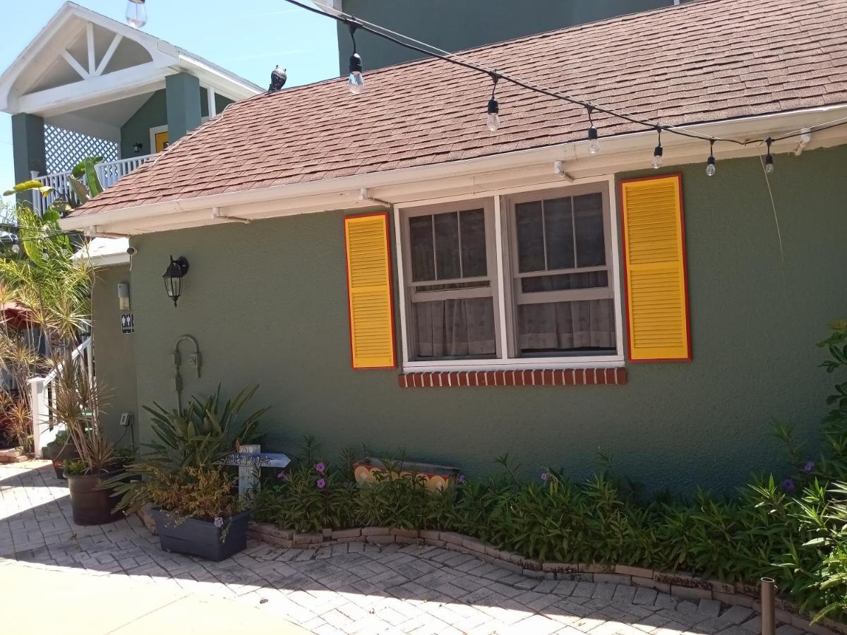 Bed and breakfast Sea Breeze Manor 3*